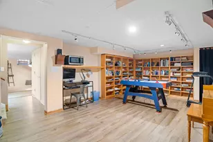 1017 Thomas Ave S, Minneapolis, MN 55405 - Photo 21