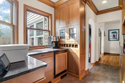 1017 Thomas Avenue S, Minneapolis, MN 55405 - Photo 11