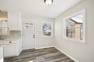 5325 Hiawatha Ln, Minneapolis, MN 55417 - Photo 9