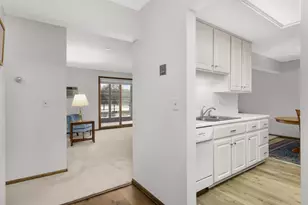 4370 Brookside Ct, Edina, MN 55436 - Photo 7