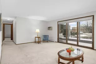 4370 Brookside Ct, Edina, MN 55436 - Photo 9