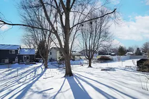 4609 Heather Way N, Oakdale, MN 55128 - Photo 25