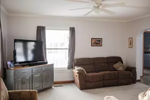 305 E 7th St, Morris, MN 56267 - Photo 15