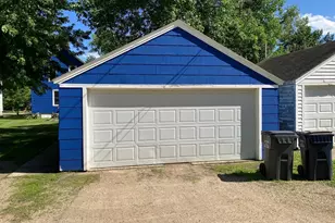 305 E 7th St, Morris, MN 56267 - Photo 39