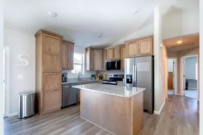 200 9th Ave Court NW, Lonsdale, MN 55046 - Photo 3