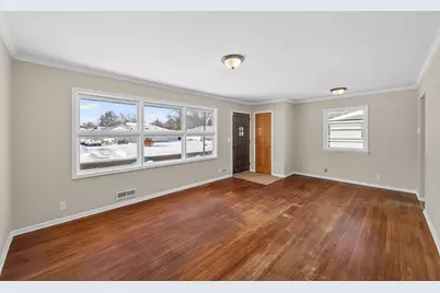 6330 Perry Avenue N, Brooklyn Center, MN 55429 - Photo 7