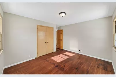 6330 Perry Avenue N, Brooklyn Center, MN 55429 - Photo 15