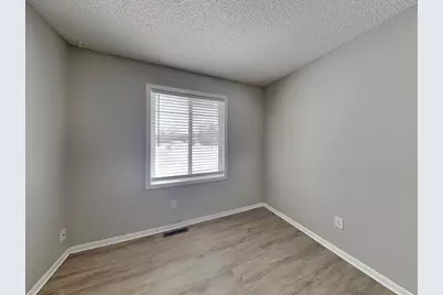 8301 Thomas Avenue N, Brooklyn Park, MN 55444 - Photo 9