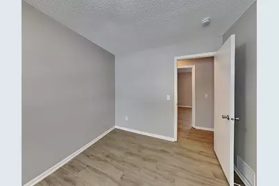 8301 Thomas Avenue N, Brooklyn Park, MN 55444 - Photo 7