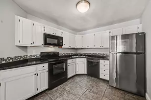 1561 Wheelock Ln, Saint Paul, MN 55117 - Photo 3