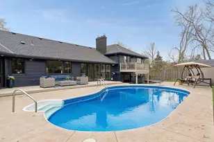 335 Queensland Ln N, Plymouth, MN 55447 - Photo 67
