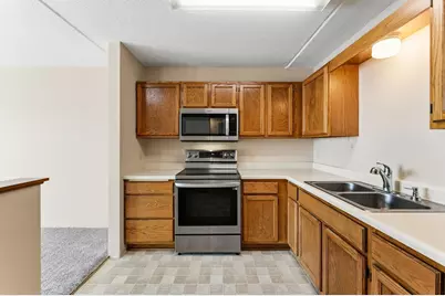 2601 Kenzie Terrace #425, Saint Anthony, MN 55418 - Photo 5