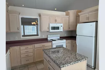 1940 Topaz Pointe Lane SW, Rochester, MN 55902 - Photo 9