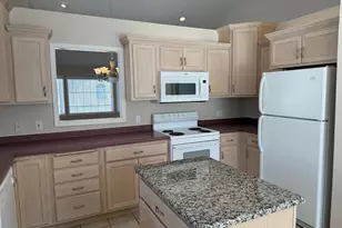 1940 Topaz Pointe Ln SW, Rochester, MN 55902 - Photo 9