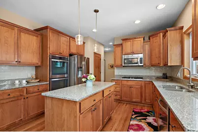 10552 Noble Circle N, Brooklyn Park, MN 55443 - Photo 7