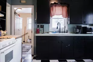 107 W 10th St, Morris, MN 56267 - Photo 7