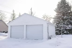 107 W 10th St, Morris, MN 56267 - Photo 5