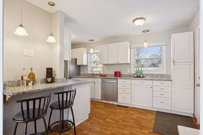 16633 Temple Drive N, Minnetonka, MN 55345 - Photo 3