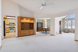 2684 Lake Ct Dr, Mounds View, MN 55112 - Photo 9