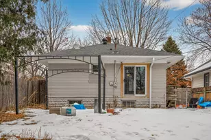 271 Pascal St S, Saint Paul, MN 55105 - Photo 27