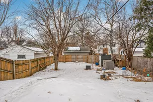 271 Pascal St S, Saint Paul, MN 55105 - Photo 25