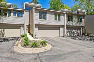 8405 137th Ct, Apple Valley, MN 55124 - Photo 1
