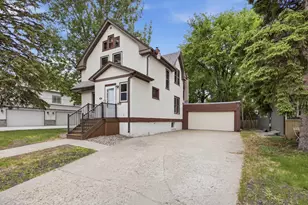819 7th Ave S, Moorhead, MN 56560 - Photo 3