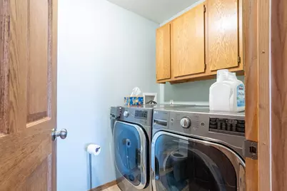 615 Central Avenue N, Valley City, ND 58072 - Photo 17