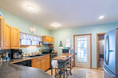 615 Central Avenue N, Valley City, ND 58072 - Photo 13