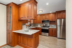 10212 Xerxes Ave S, Bloomington, MN 55431 - Photo 3