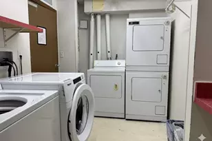 66 9th St E, Saint Paul, MN 55101 - Photo 17