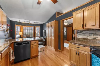 476 Hawthorn Road, Circle Pines, MN 55014 - Photo 13