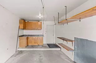 1049 Greenhaven Dr, Vadnais Heights, MN 55127 - Photo 15