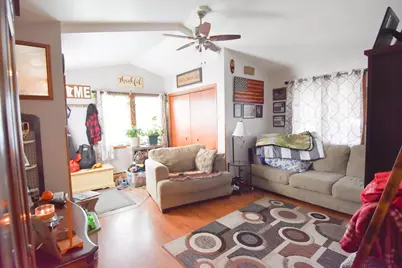 412 Kinney Avenue N, Thief River Falls, MN 56701 - Photo 3