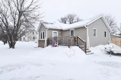 412 Kinney Avenue N, Thief River Falls, MN 56701 - Photo 1
