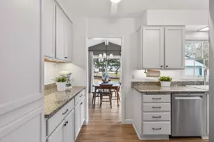 2712 5th Ave E, North Saint Paul, MN 55109 - Photo 9