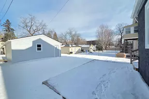 1323 Lincoln Ave, Saint Paul, MN 55105 - Photo 29