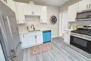 1323 Lincoln Ave, Saint Paul, MN 55105 - Photo 11