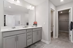 1663 Oak Crk Dr, Chaska, MN 55318 - Photo 31