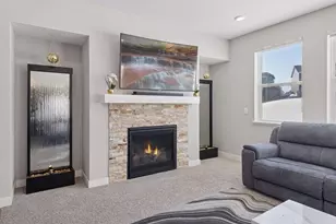 1663 Oak Crk Dr, Chaska, MN 55318 - Photo 7