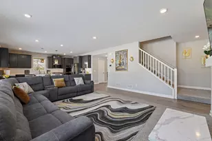 1663 Oak Crk Dr, Chaska, MN 55318 - Photo 11