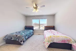 1663 Oak Crk Dr, Chaska, MN 55318 - Photo 37