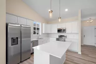 2120 Ridgepointe Dr, Hastings, MN 55033 - Photo 9