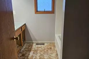 1550 14th Ave N, Wahpeton,  58075 - Photo 7