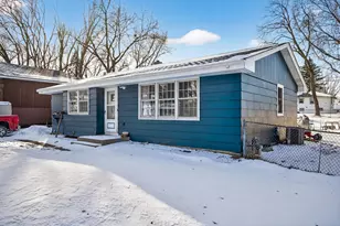 83 Farrell St N, Maplewood, MN 55119 - Photo 1