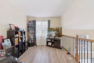 626 Willoughby Way W, Hopkins, MN 55305 - Photo 21