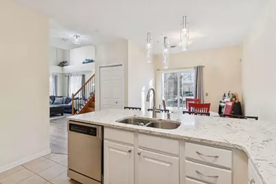 626 Willoughby Way W, Hopkins, MN 55305 - Photo 11