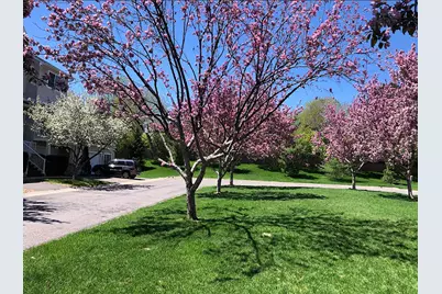 626 Willoughby Way W, Hopkins, MN 55305 - Photo 39