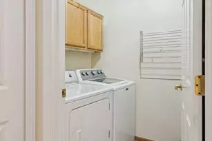 626 Willoughby Way W, Hopkins, MN 55305 - Photo 17