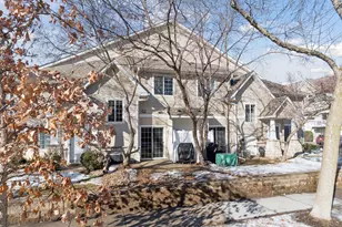 626 Willoughby Way W, Hopkins, MN 55305 - Photo 3